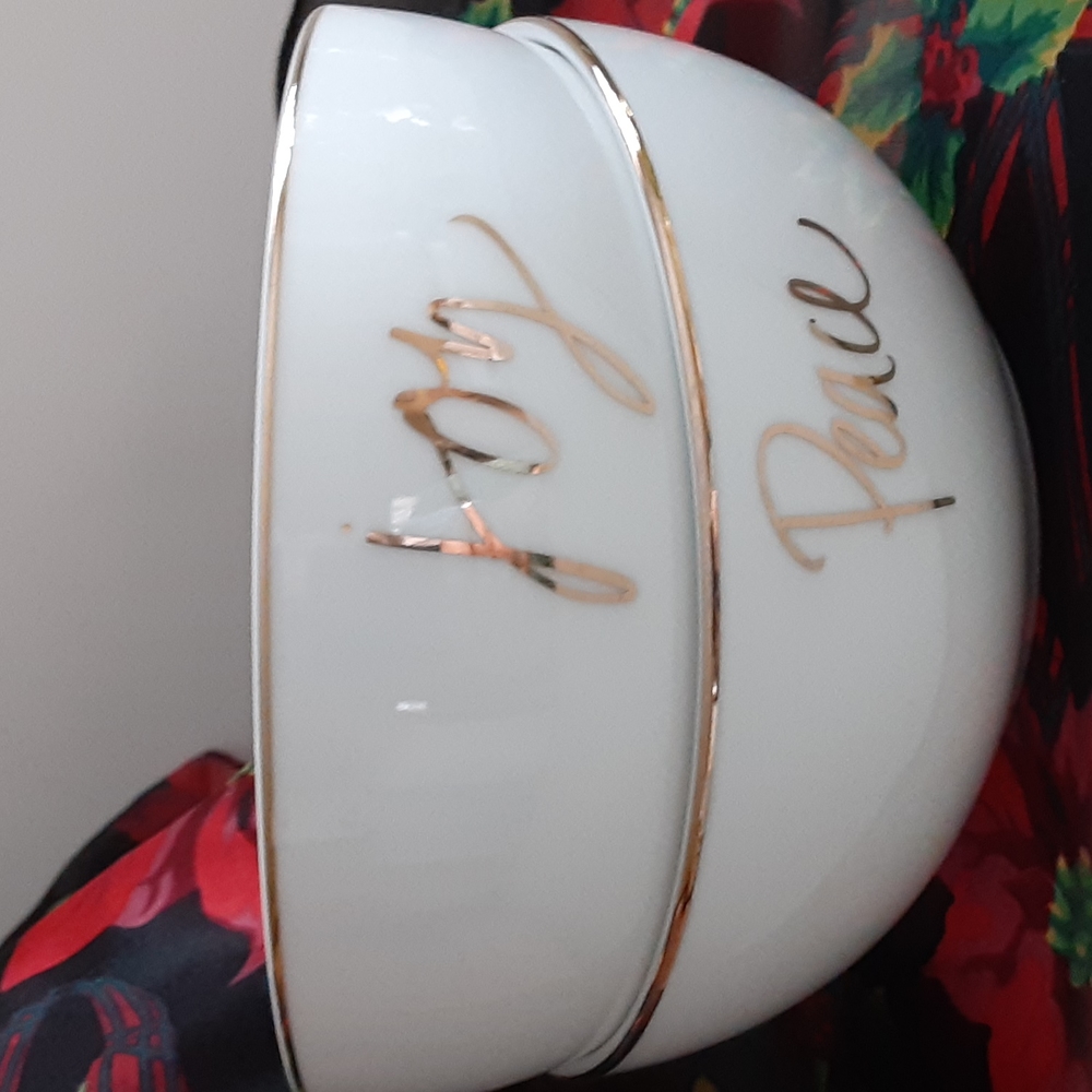 White Gold Script Rim PEACE JOY Salad Soup Cereal Bowls 5.5" x 2.25"